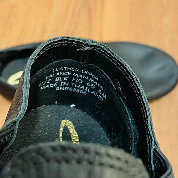 🆕wob Capezio E series slip on jazz shoes, black, Sz 6 - Picture 11 of 11